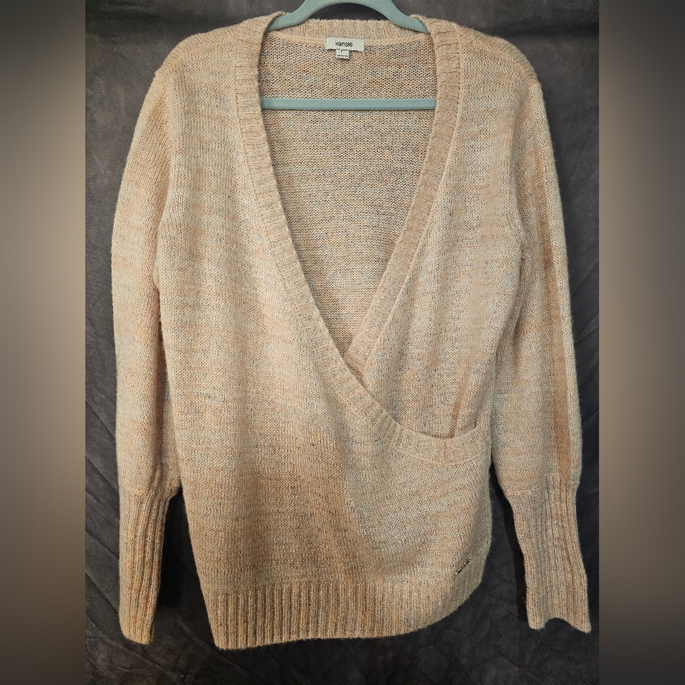 Kensie Baby Pink V-Neck Sweater with Long Sleeves and Ribbed Cuffs